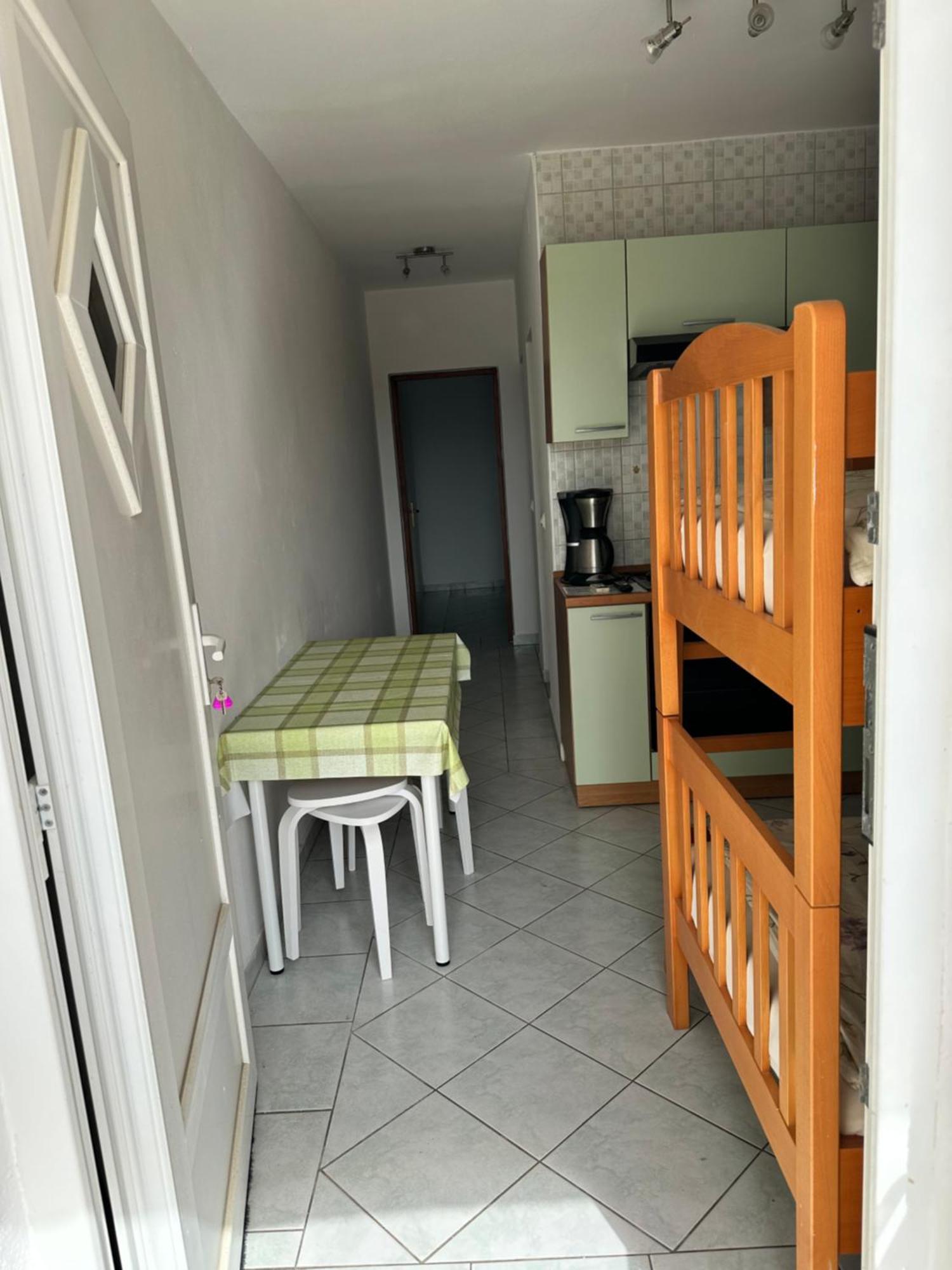 Apartments Kristina Vir Eksteriør billede